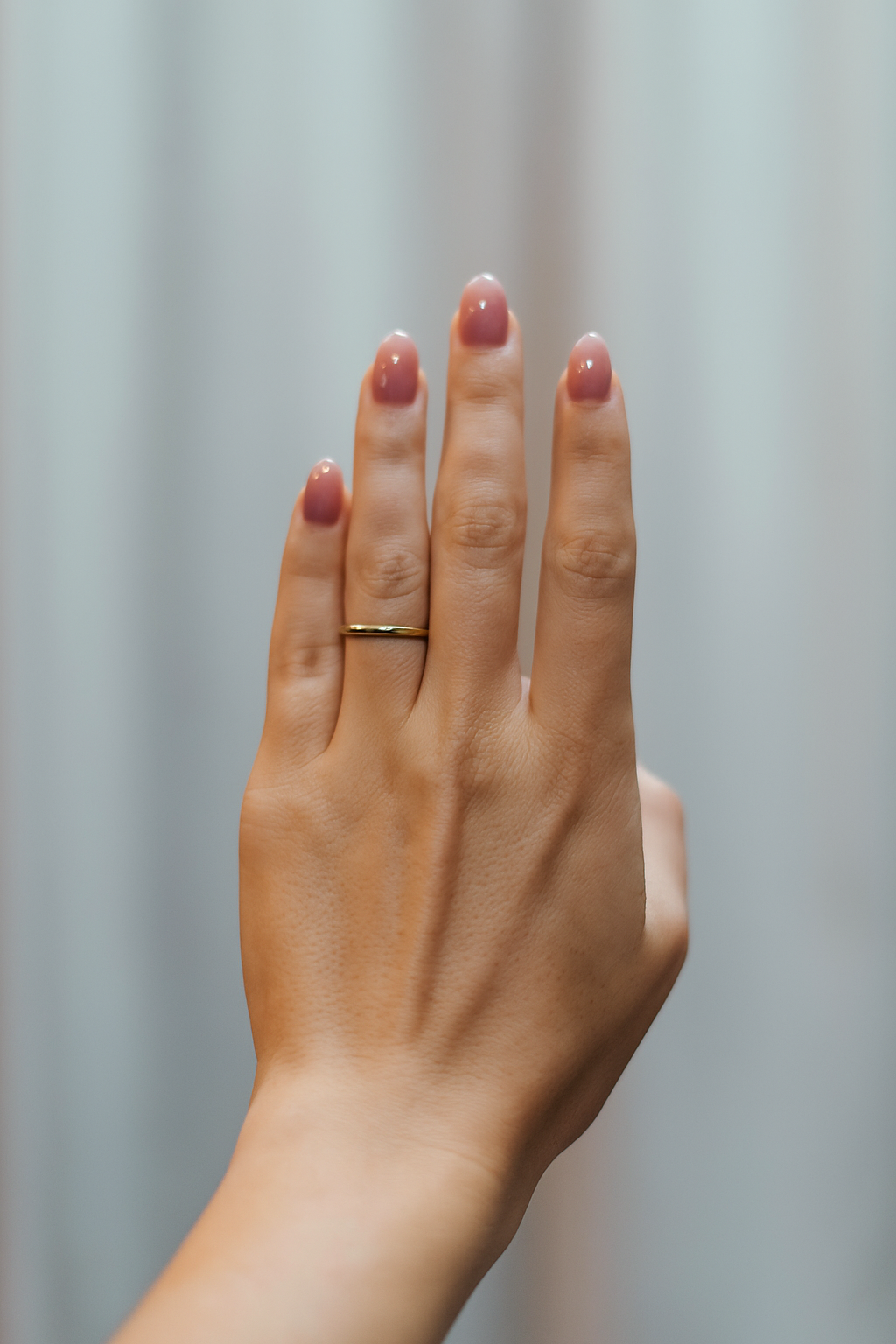 Vista de mano con anillo