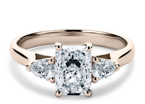 barcelona radiant trilogía rosa